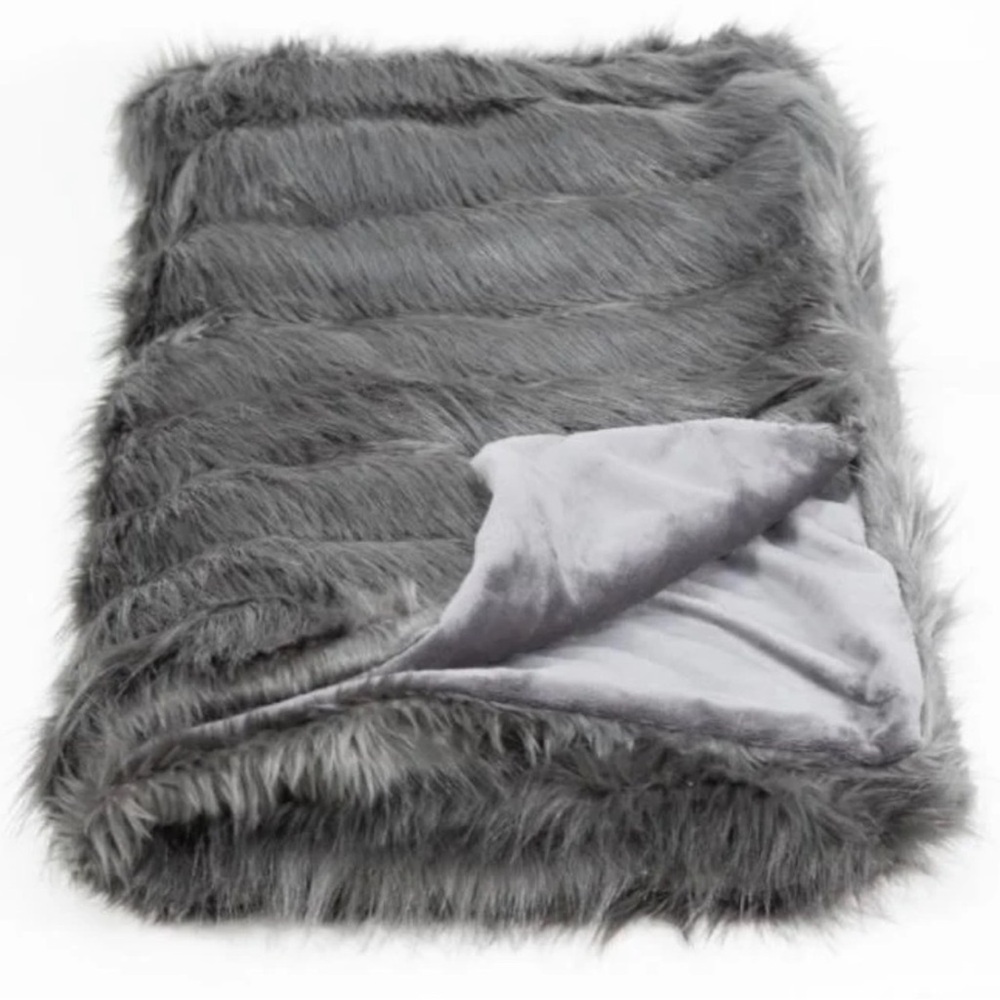 NWOT Aviva Standoff SMOKY PEARL FAUX FUR THROW - Picture 1 of 1